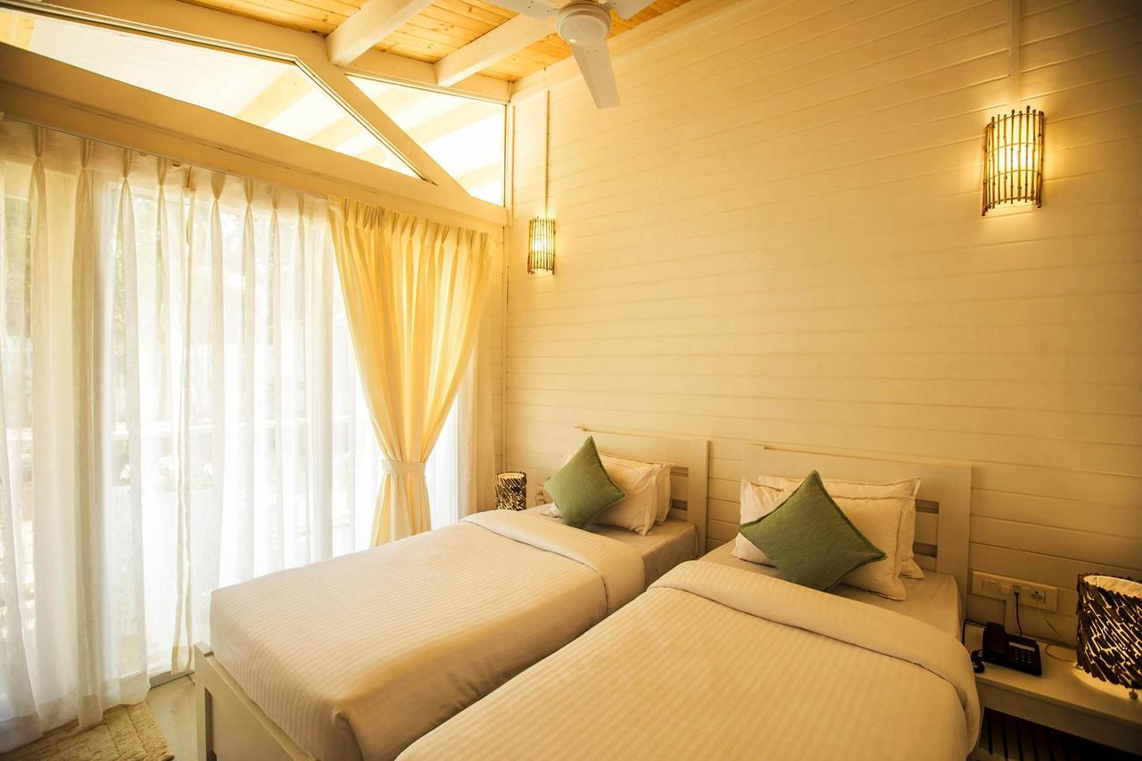 The White Resort Agonda Exterior photo