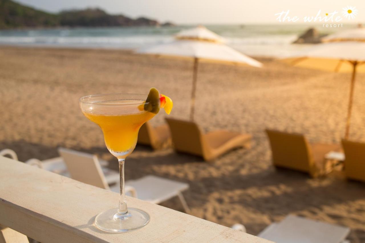 The White Resort Agonda Exterior photo